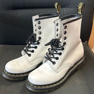 Women’s size 6 Dr.Martens new with out tags or original box